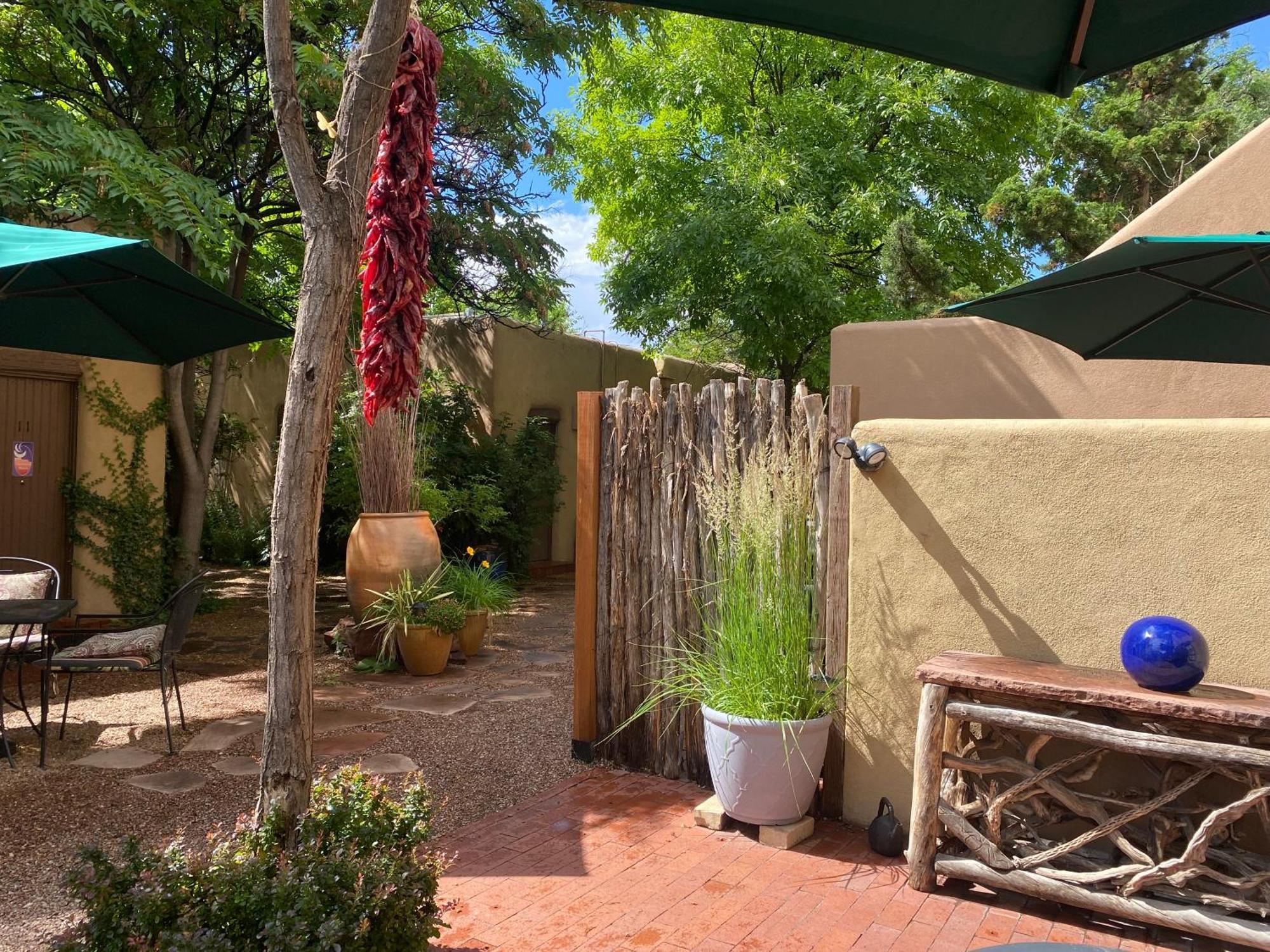 Casa De Tres Lunas/House Of Three Moons Santa Fe Eksteriør billede